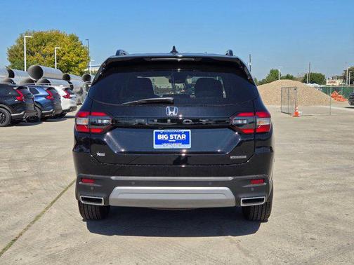 2025 Honda Pilot Touring 8-Passenger