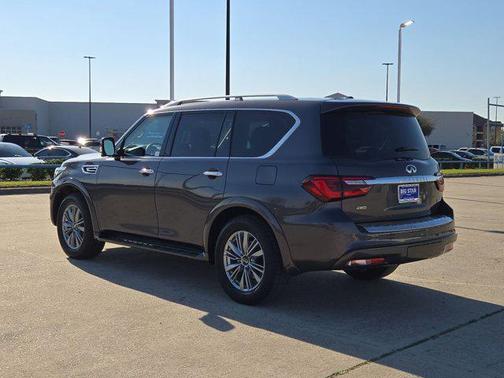 2024 INFINITI QX80 Luxe