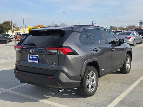 2024 Toyota RAV4 Hybrid XLE