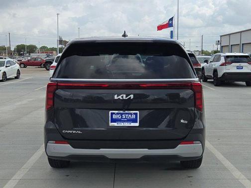 2025 Kia Carnival LXS