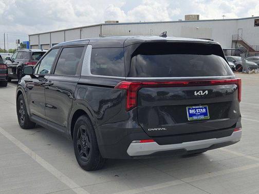 2025 Kia Carnival LXS