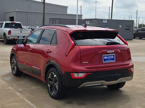 Runway Red 2024 Kia Niro EV Wind