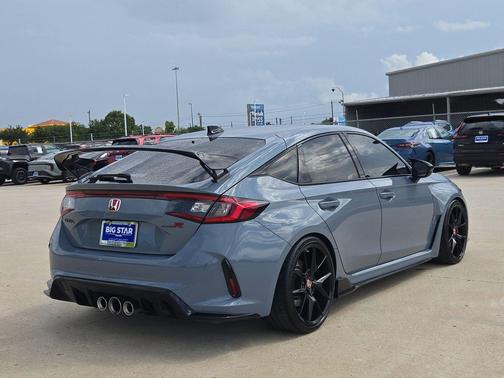 Sonic Gray Pearl 2024 Honda Civic Type R Manual