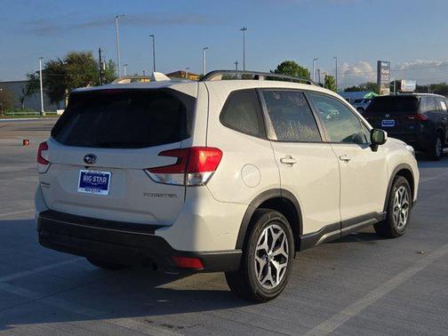 Crystal White Pearl 2020 Subaru Forester Premium