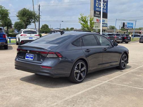 Meteorite Gray Metallic 2026 Honda Accord SE