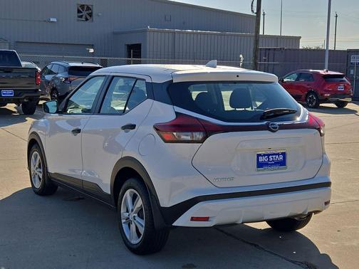 Fresh Powder 2024 Nissan Kicks S