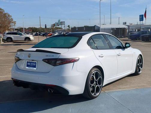 2024 Alfa Romeo Giulia Veloce RWD