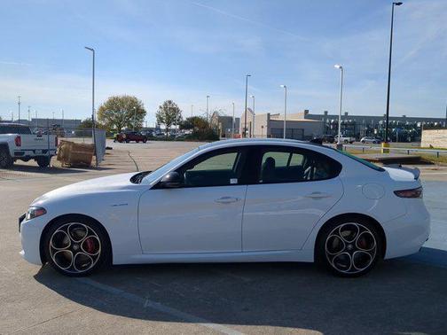 2024 Alfa Romeo Giulia Veloce RWD