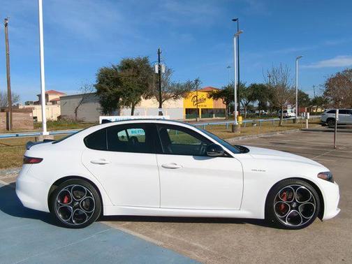 2024 Alfa Romeo Giulia Veloce RWD