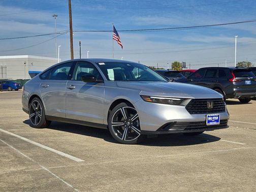 Solar Silver Metallic 2026 Honda Accord SE