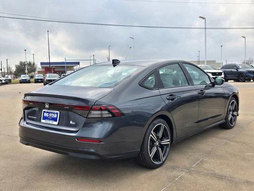 Meteorite Gray Metallic 2026 Honda Accord SE