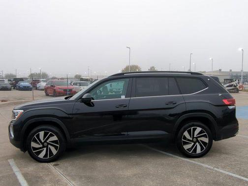 2025 Volkswagen Atlas 2.0T SE w/Technology 4MOTION