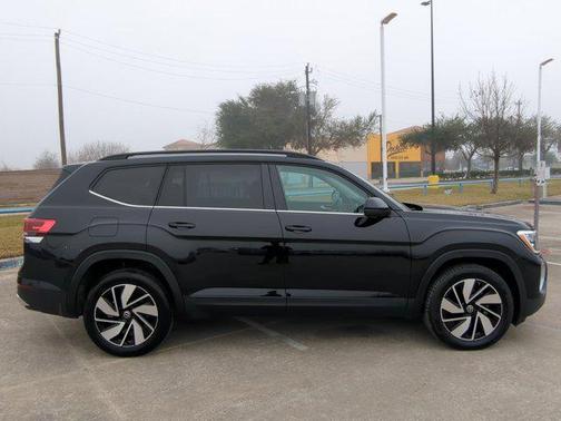 2025 Volkswagen Atlas 2.0T SE w/Technology 4MOTION