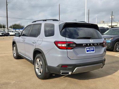 Sonic Gray Pearl 2026 Honda Pilot EX-L