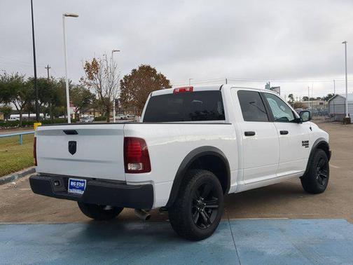 2024 RAM 1500 Classic Warlock Crew Cab 4x2 5'7' Box