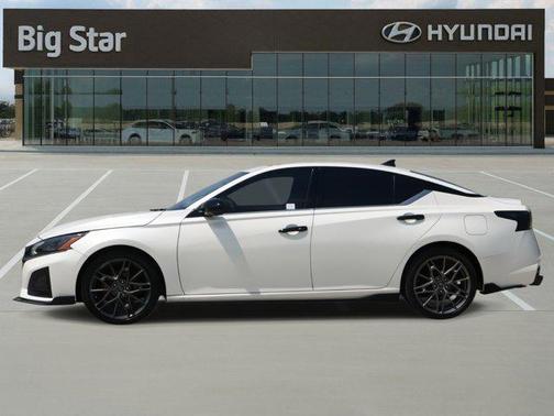 2023 Nissan Altima SR VC-Turbo FWD