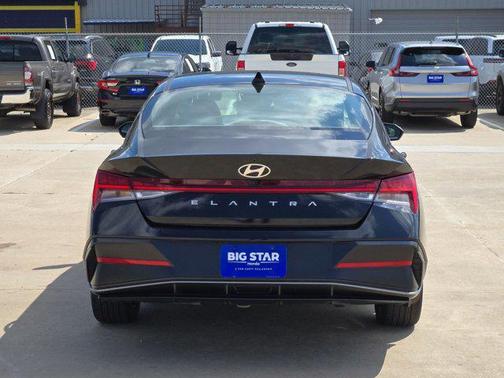 Abyss Black 2024 Hyundai ELANTRA SEL