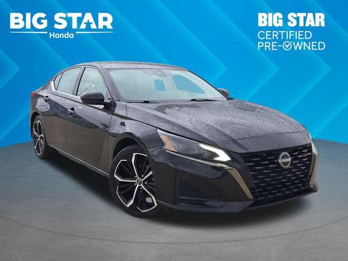 Super Black 2024 Nissan Altima SR FWD