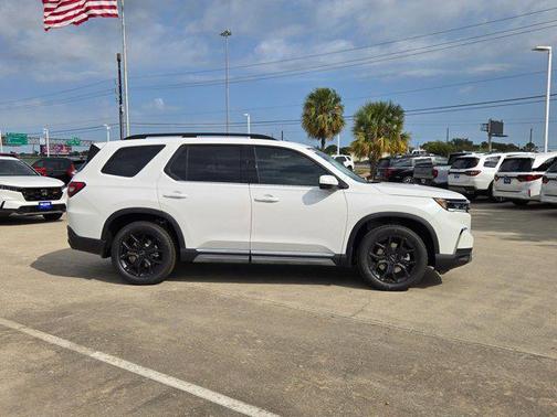 2025 Honda Pilot Touring 8-Passenger