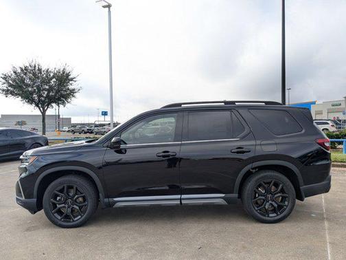 2025 Honda Pilot Touring 8-Passenger