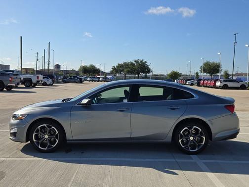 Sterling Gray Metallic 2024 Chevrolet Malibu LT