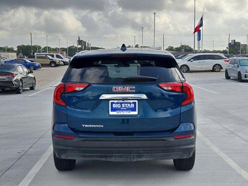 Blue Emerald Metallic 2020 GMC Terrain SLE