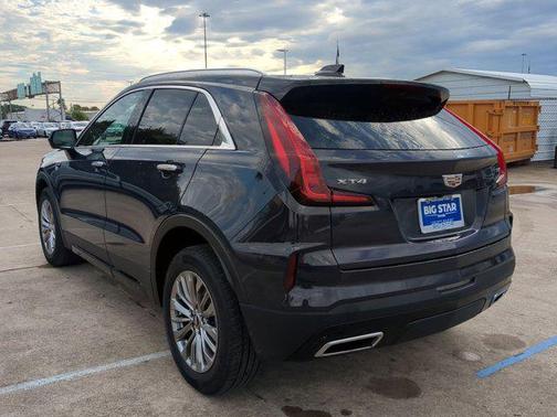 2025 Cadillac XT4 Premium Luxury