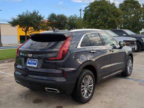 2025 Cadillac XT4 Premium Luxury