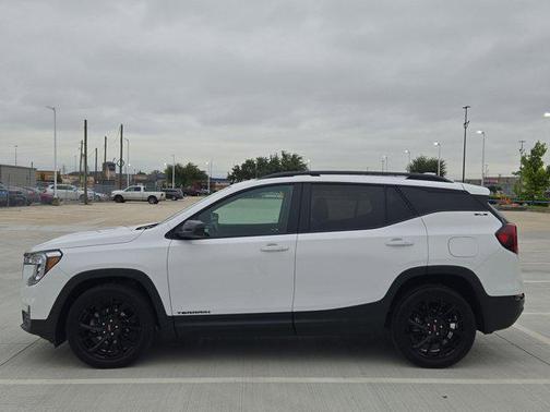 Summit White 2024 GMC Terrain SLE