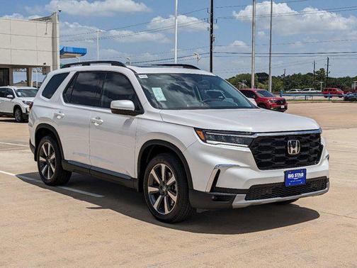 2025 Honda Pilot Touring 8-Passenger