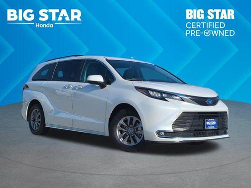 2024 Toyota Sienna XLE