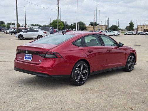 Radiant Red Metallic 2026 Honda Accord SE