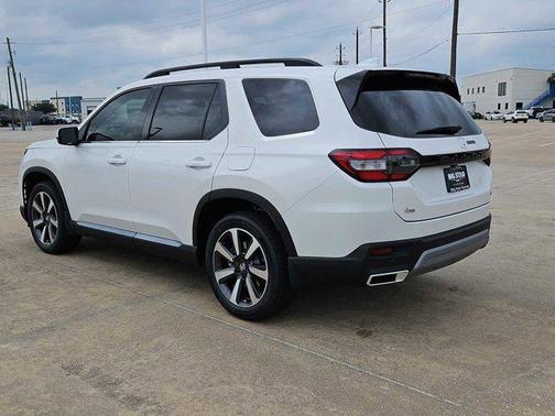 2025 Honda Pilot Touring 8-Passenger