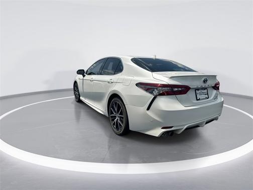 2021 Toyota Camry Hybrid XSE