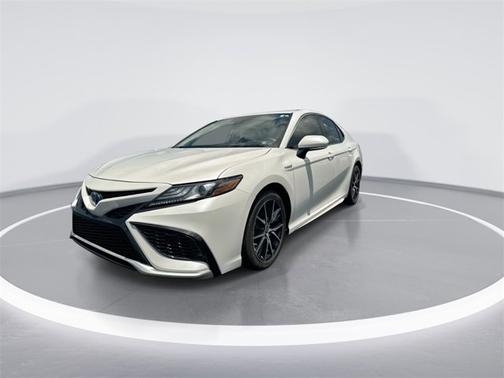 2021 Toyota Camry Hybrid XSE