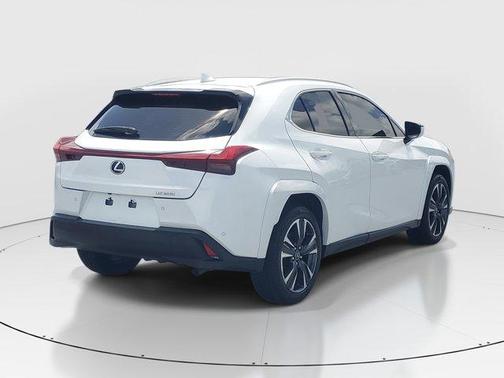 White Pearl 2022 Lexus UX 200