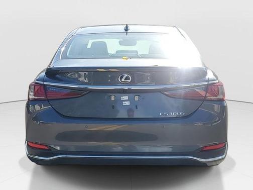 2023 Lexus ES 300h 