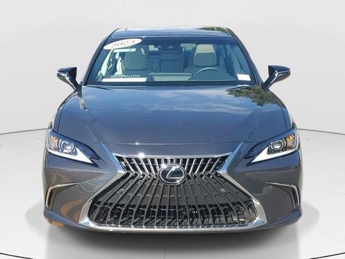 2023 Lexus ES 300h 