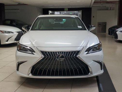 2025 Lexus ES 350 Base