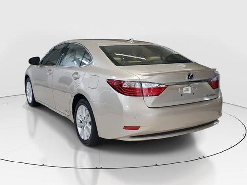 2013 Lexus ES 300h Base