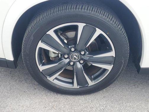 Eminent White Pearl 2025 Lexus UX 300h UX 300H