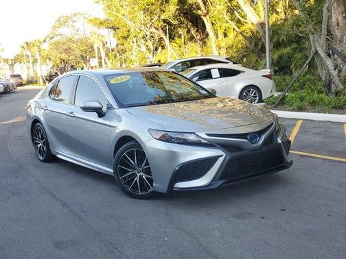 2023 Toyota Camry Hybrid SE