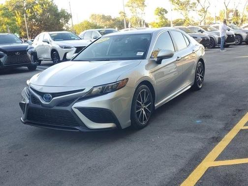 2023 Toyota Camry Hybrid SE