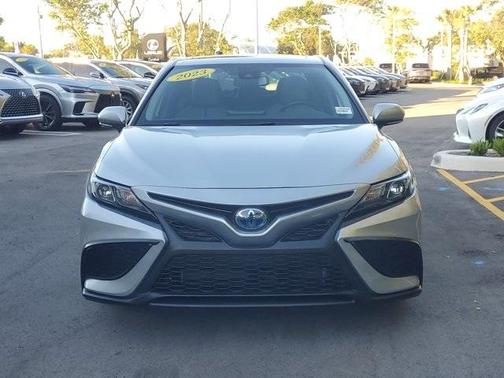 2023 Toyota Camry Hybrid SE
