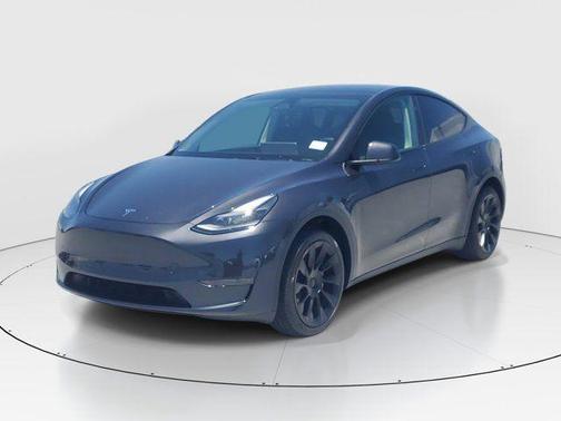 Gray 2025 Tesla Model Y Long Range