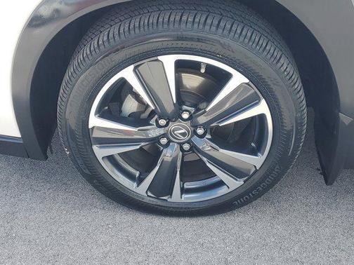 2024 Lexus UX 250h Base