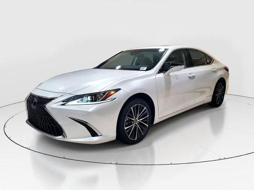 2025 Lexus ES 300h Base