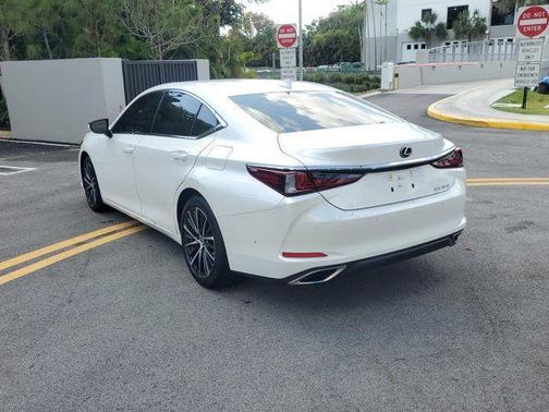 2025 Lexus ES 350 