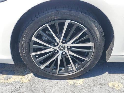 2024 Lexus ES 350