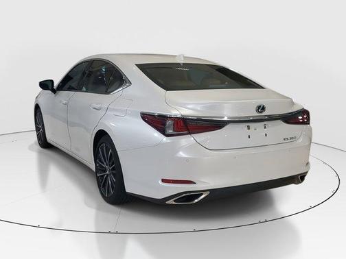 2022 Lexus ES 350 Base